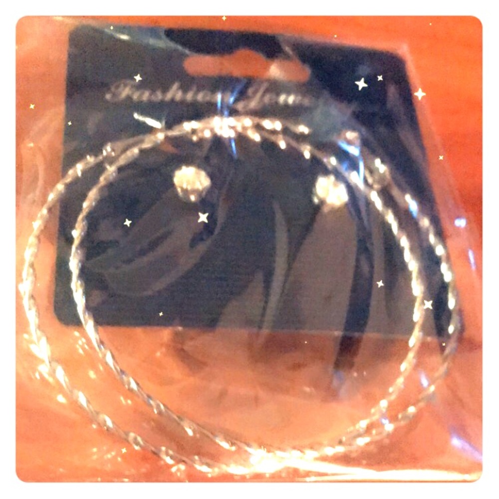 Earrings combo! So cute and pretty 💕💗